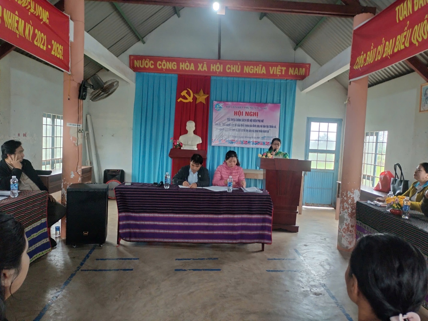 Đối thoại phụ nữ 5